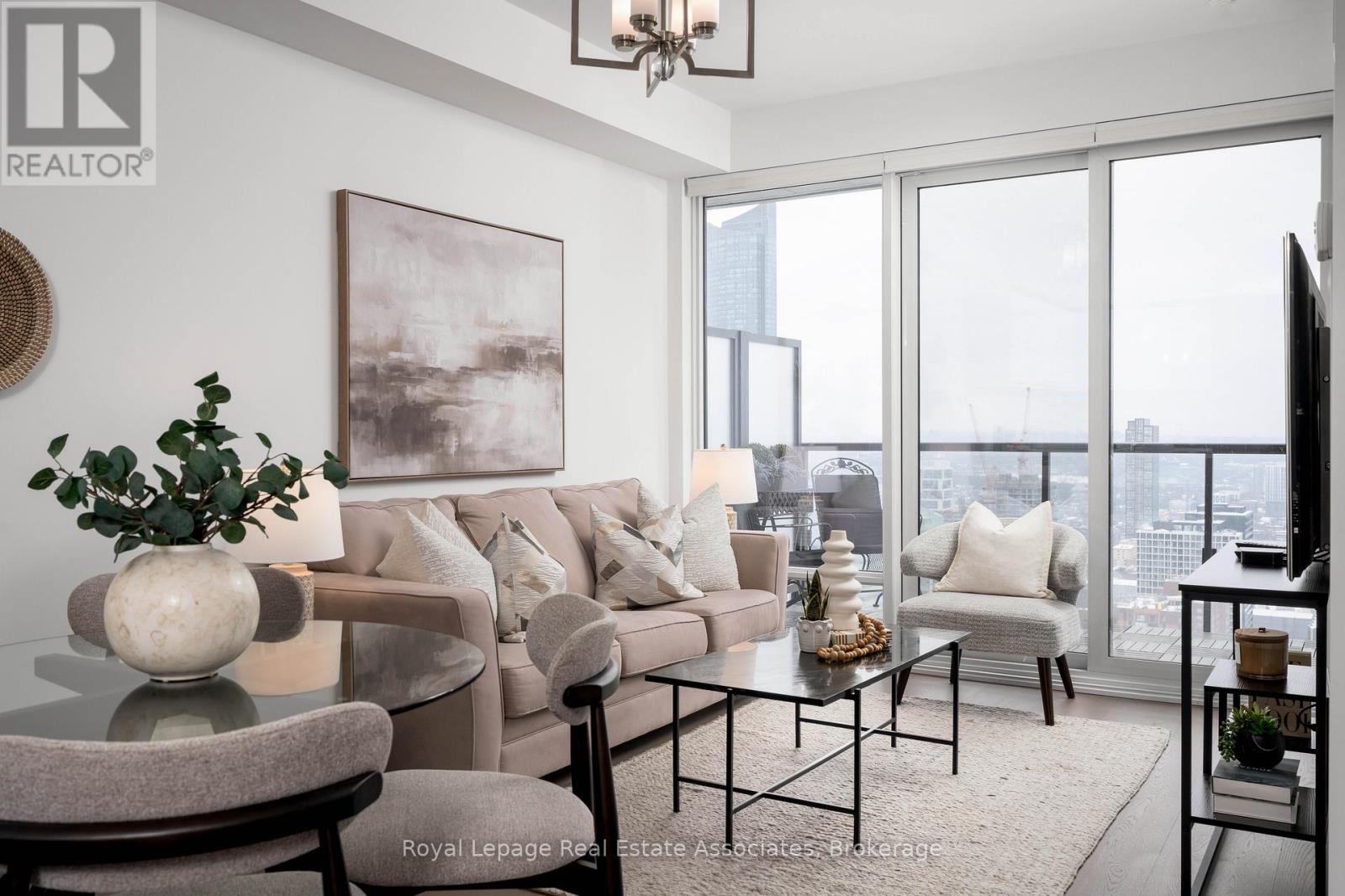 3706 - 488 University Avenue, Toronto, Ontario  L6H 3V8 - Photo 10 - C12762208