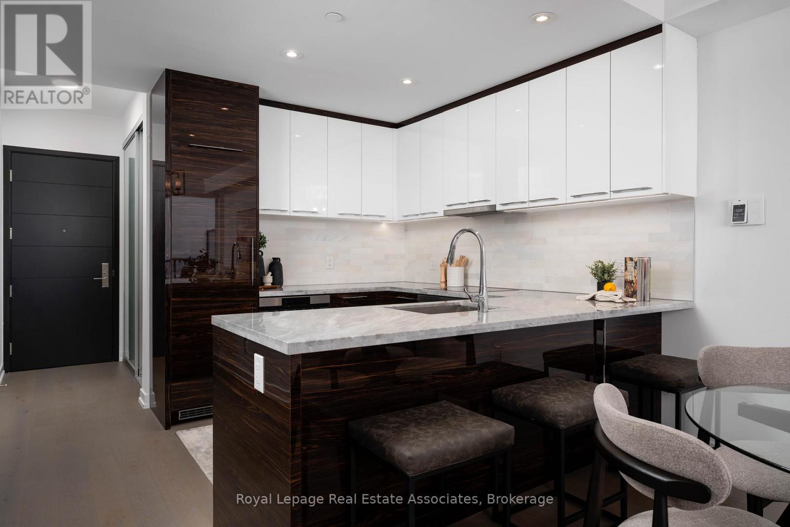 3706 - 488 University Avenue, Toronto, Ontario  L6H 3V8 - Photo 7 - C12762208