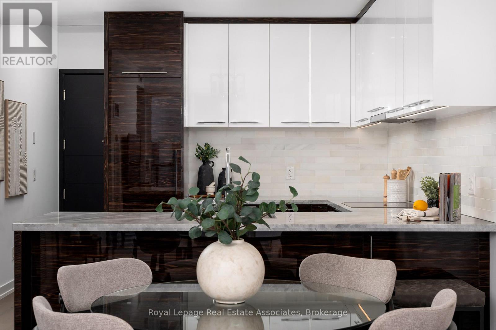 3706 - 488 University Avenue, Toronto, Ontario  L6H 3V8 - Photo 8 - C12762208