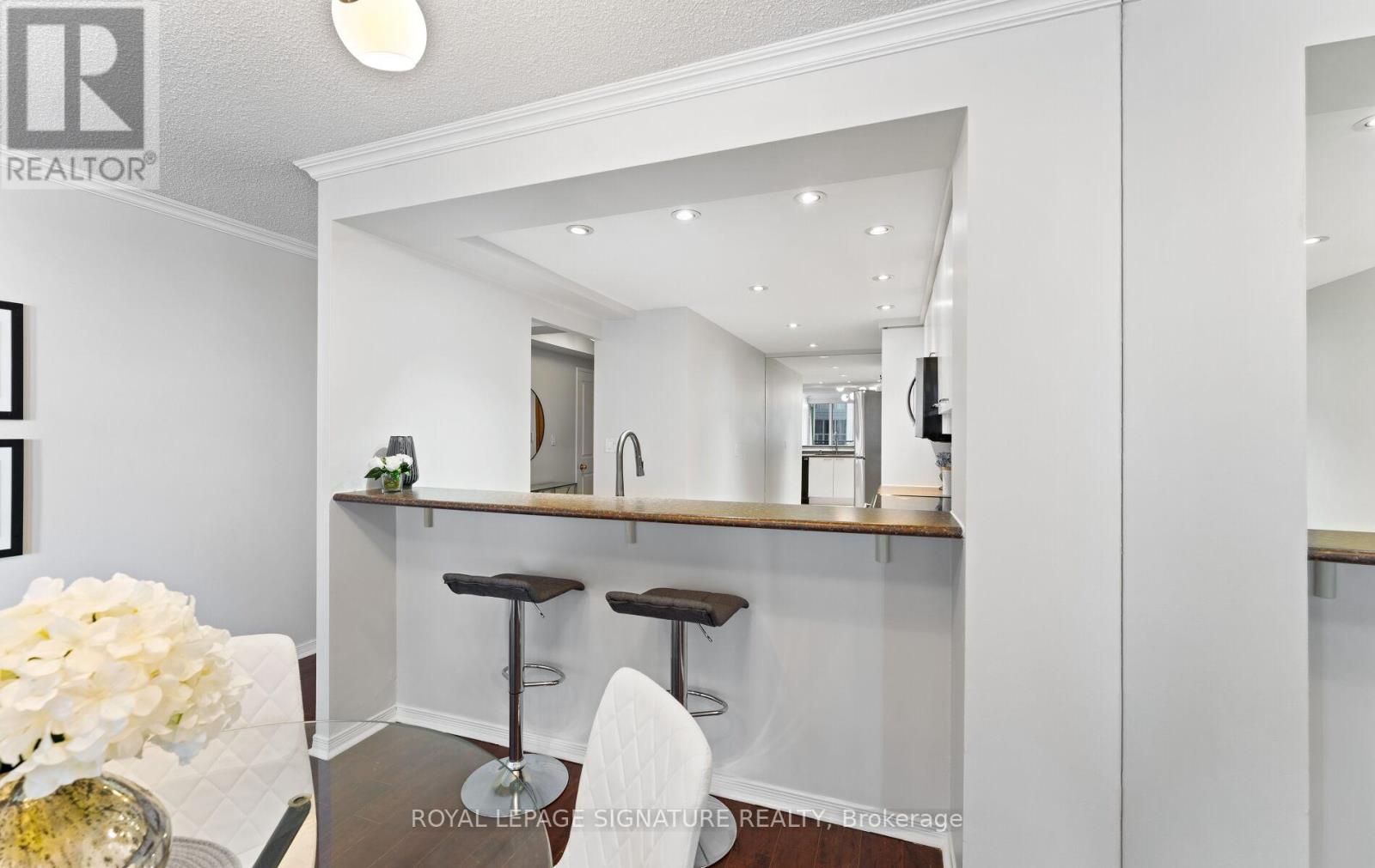 1102 - 18 Hollywood Avenue, Toronto, Ontario  M2M 6P5 - Photo 16 - C12762240