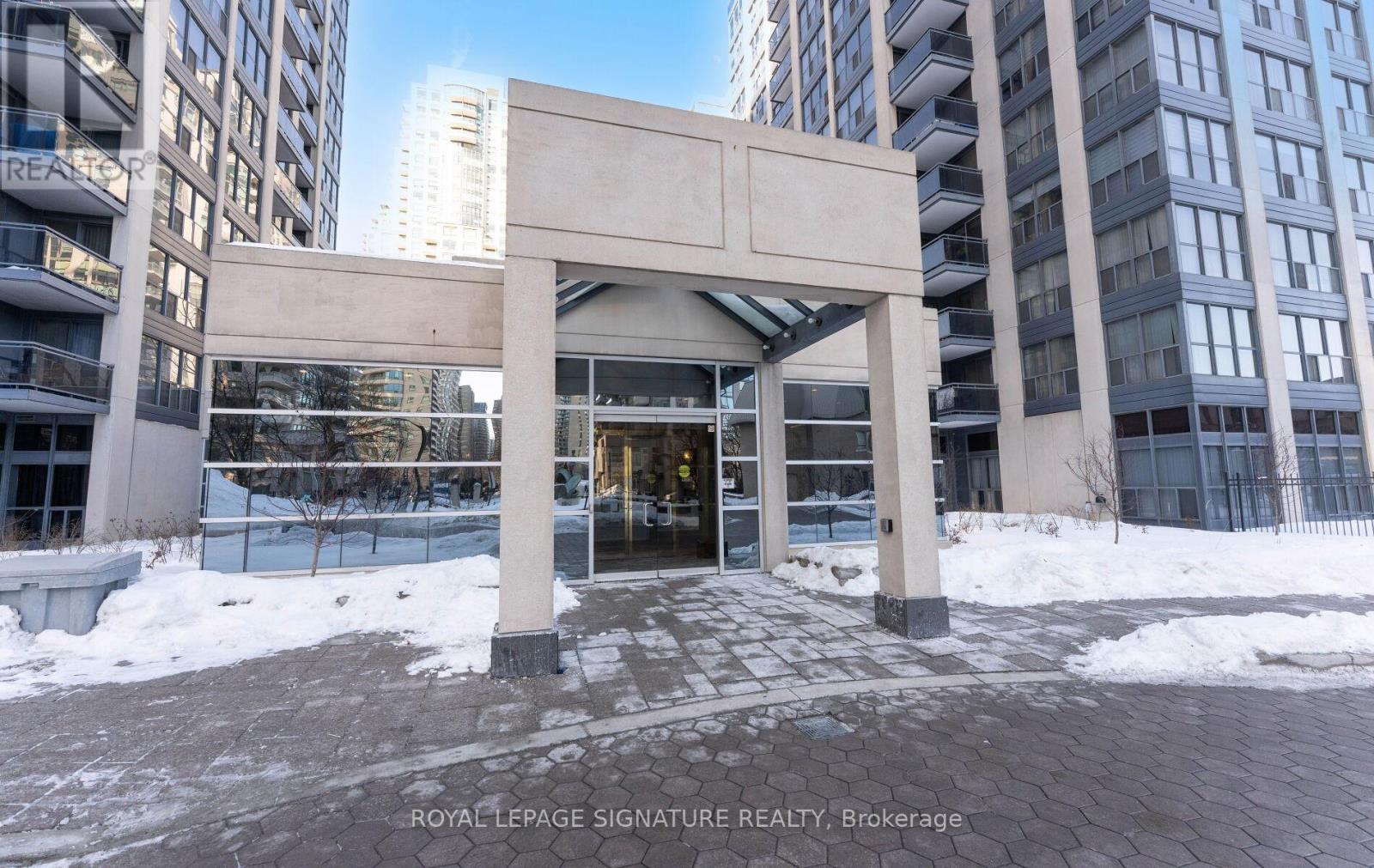 1102 - 18 Hollywood Avenue, Toronto, Ontario  M2M 6P5 - Photo 3 - C12762240