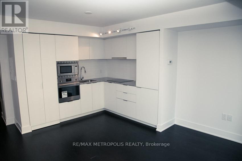 1711 - 955 Bay Street, Toronto, Ontario  M5S 0C6 - Photo 4 - C12762272