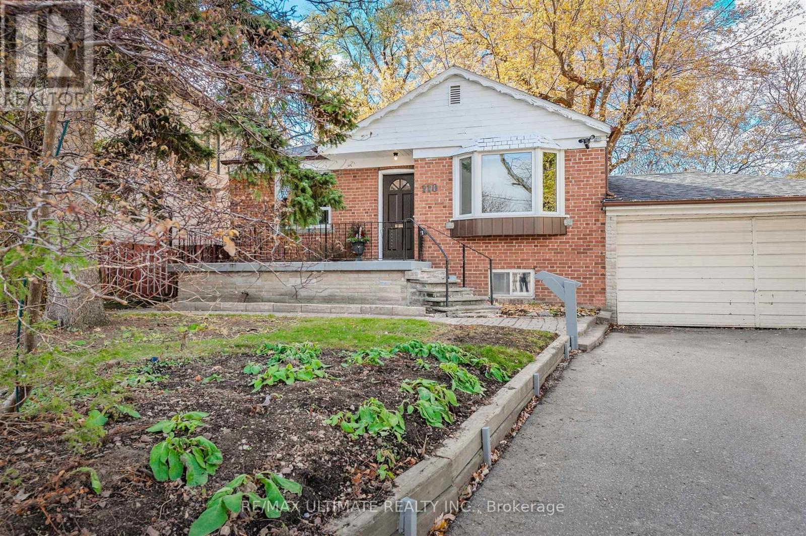 110 De Quincy Boulevard, Toronto, Ontario  M3H 1Y9 - Photo 2 - C12762332