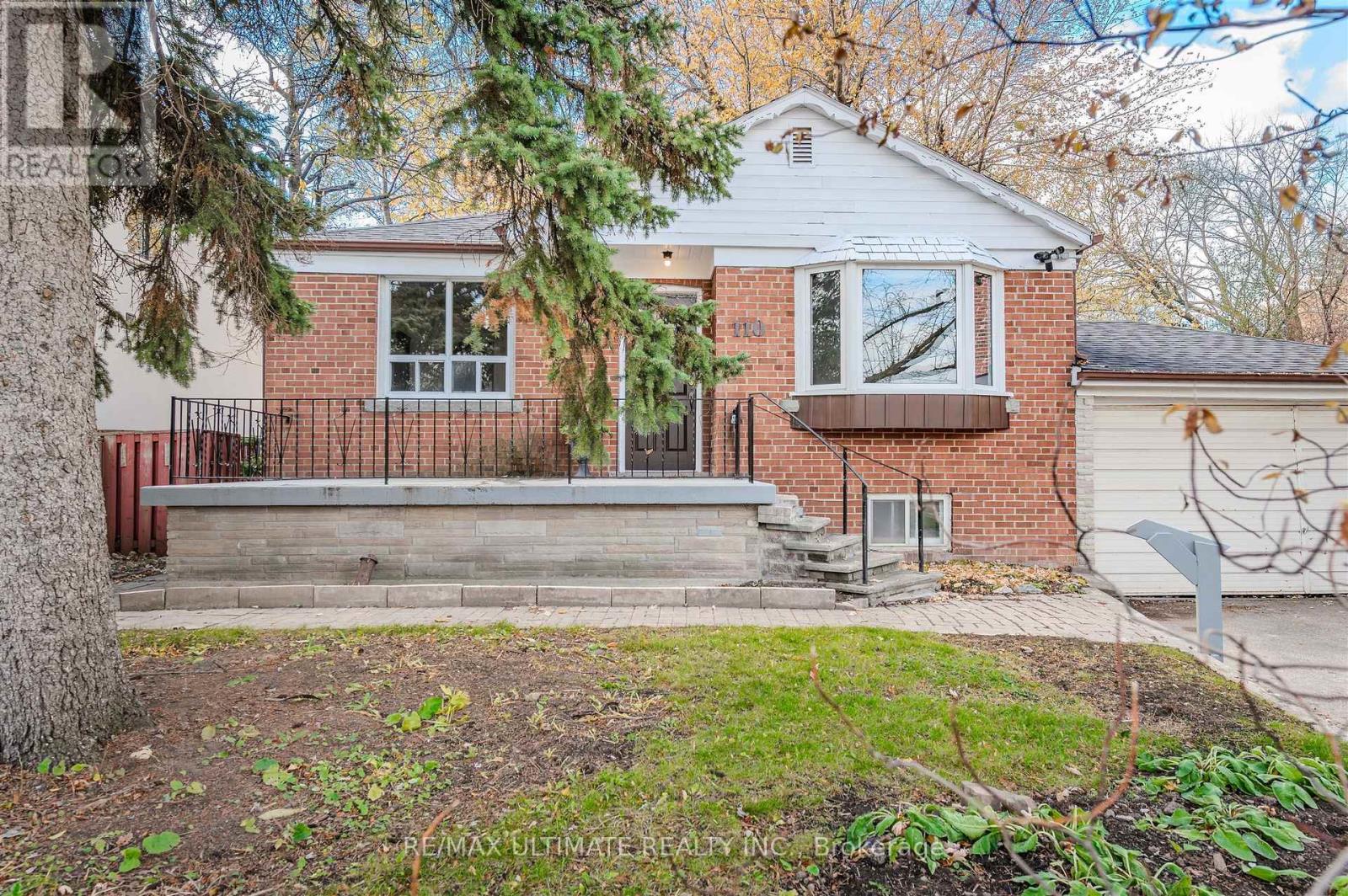 110 De Quincy Boulevard, Toronto, Ontario  M3H 1Y9 - Photo 3 - C12762332