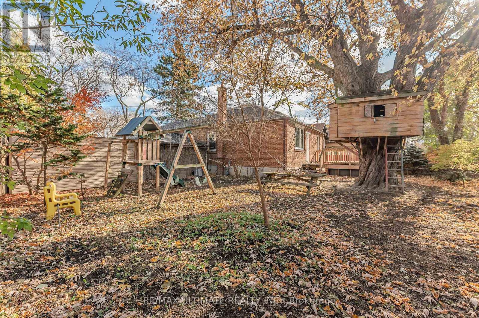 110 De Quincy Boulevard, Toronto, Ontario  M3H 1Y9 - Photo 38 - C12762332