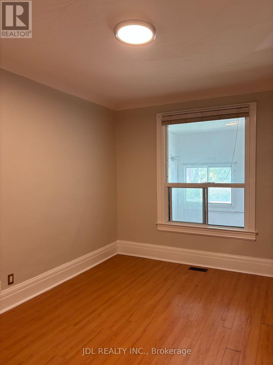 Main Floor - 593 Bathurst Street, Toronto, Ontario  M5S 2P8 - Photo 3 - C12762354