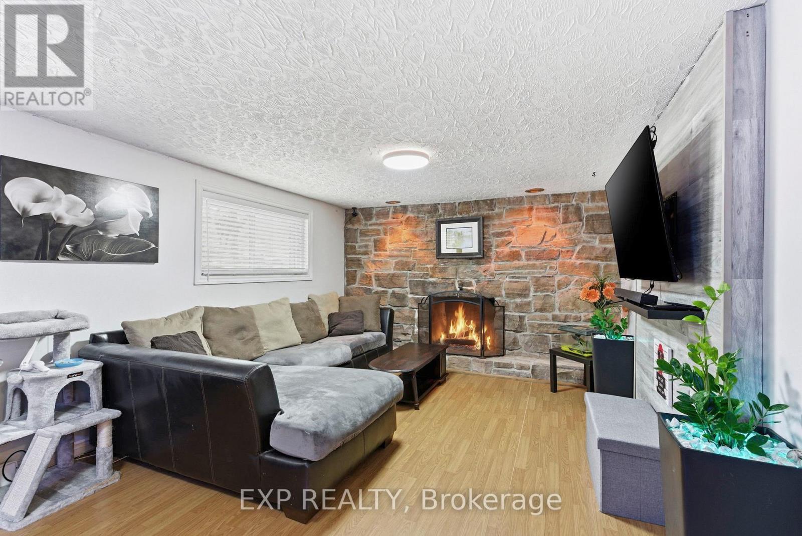 735 Montcalm Court, Cornwall, Ontario  K6H 6C2 - Photo 10 - X12762122