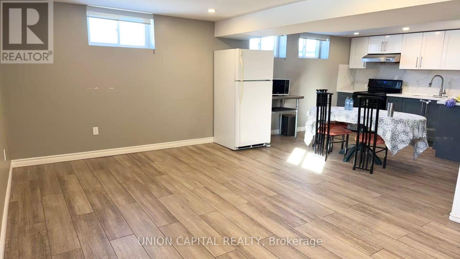 Lower - 19 Baylawn Drive, Toronto, Ontario  M1S 3M1 - Photo 3 - E12761970