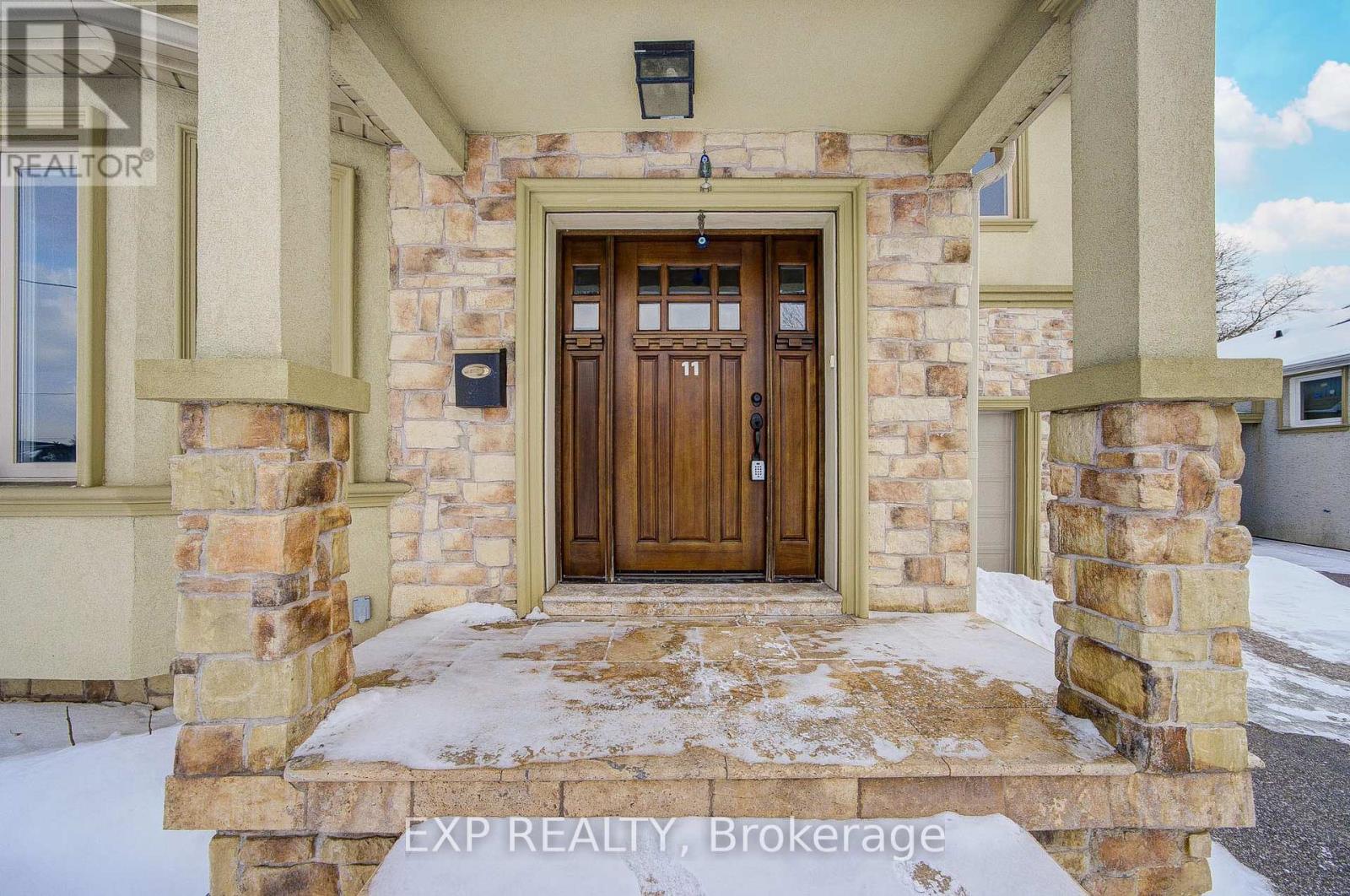 11 Bellvare Crescent, Toronto, Ontario  M1R 2M8 - Photo 2 - E12762010