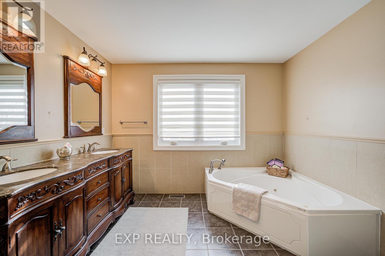 11 Bellvare Crescent, Toronto, Ontario  M1R 2M8 - Photo 22 - E12762010
