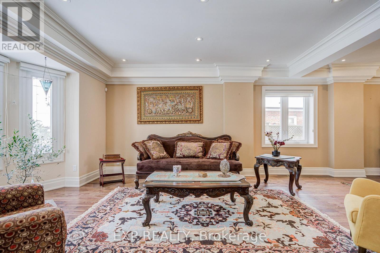 11 Bellvare Crescent, Toronto, Ontario  M1R 2M8 - Photo 4 - E12762010