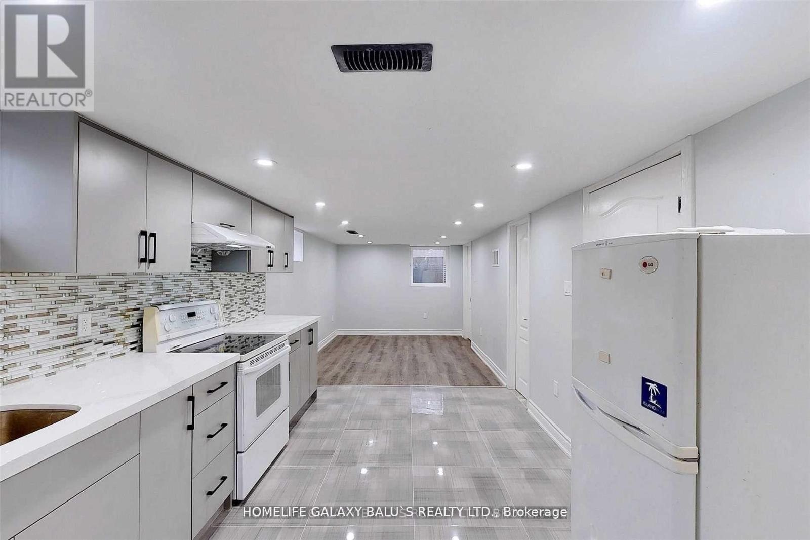 Basement - 136 Central Park Boulevard N, Oshawa, Ontario  L1G 5Y7 - Photo 10 - E12762128