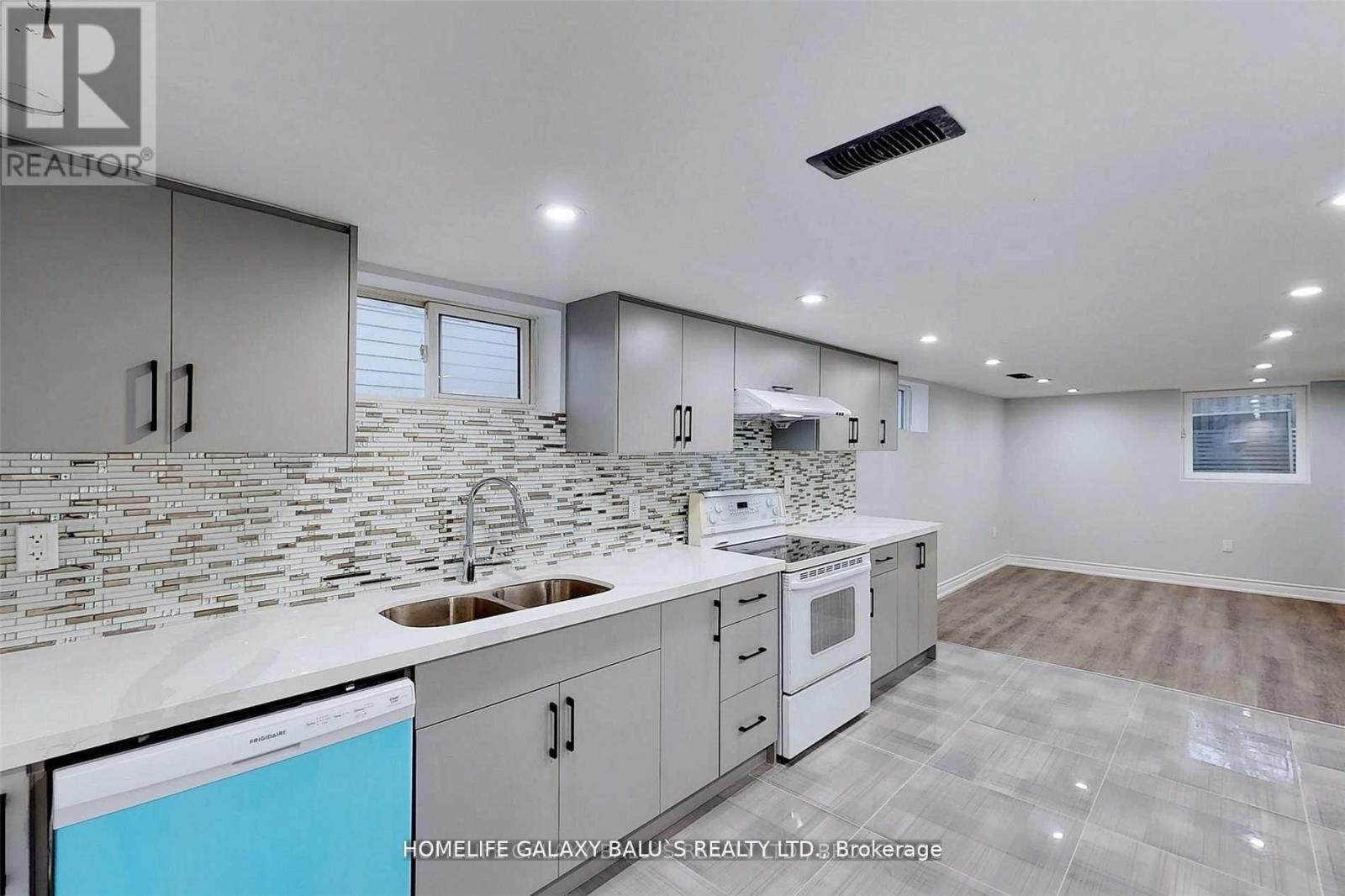 Basement - 136 Central Park Boulevard N, Oshawa, Ontario  L1G 5Y7 - Photo 9 - E12762128