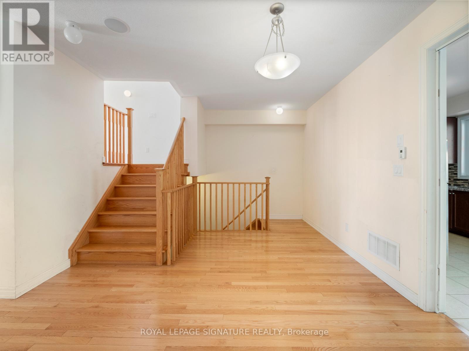 13 Lily Cup Avenue, Toronto, Ontario  M1L 0H4 - Photo 10 - E12762132