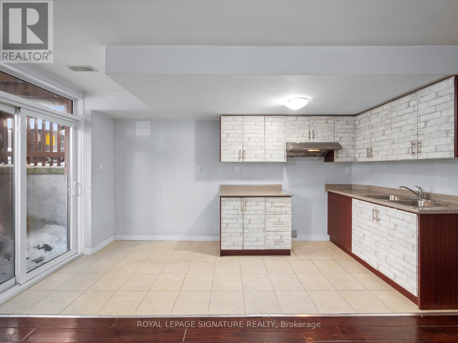 13 Lily Cup Avenue, Toronto, Ontario  M1L 0H4 - Photo 27 - E12762132