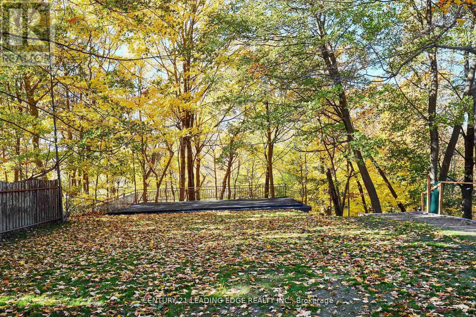 24 Larwood Boulevard, Toronto, Ontario  M1M 2M5 - Photo 3 - E12762142