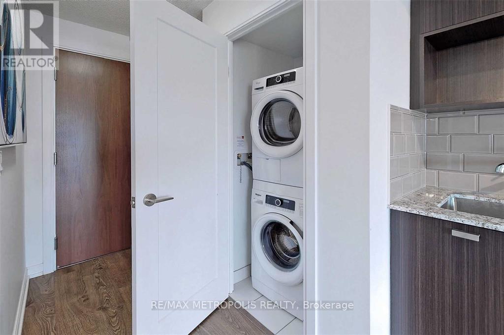 1521 - 275 Village Green Square, Toronto, Ontario  M1S 0L8 - Photo 15 - E12762212