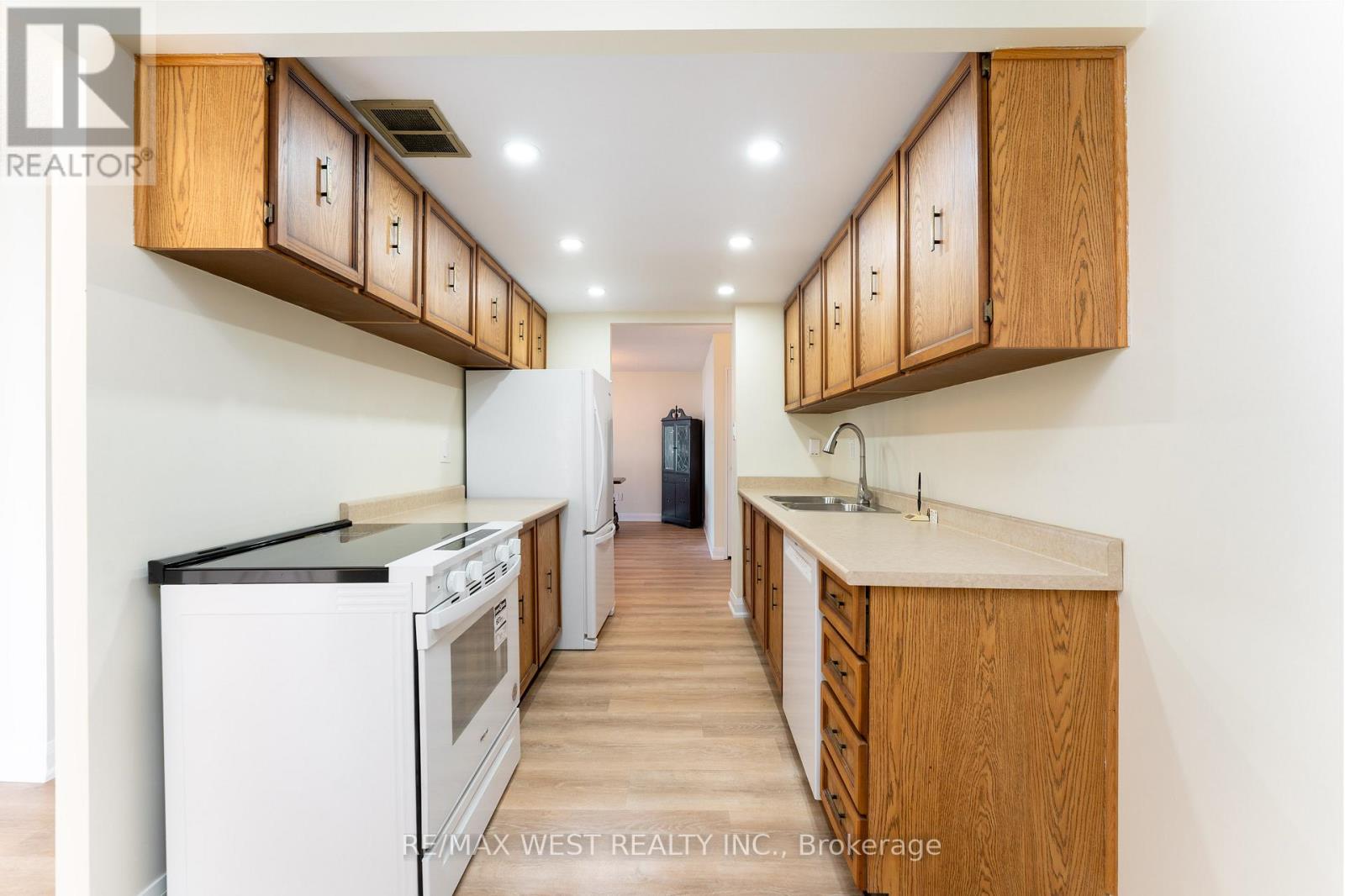 2307 - 3151 Bridletowne Circle, Toronto, Ontario  M1W 2T1 - Photo 16 - E12762304