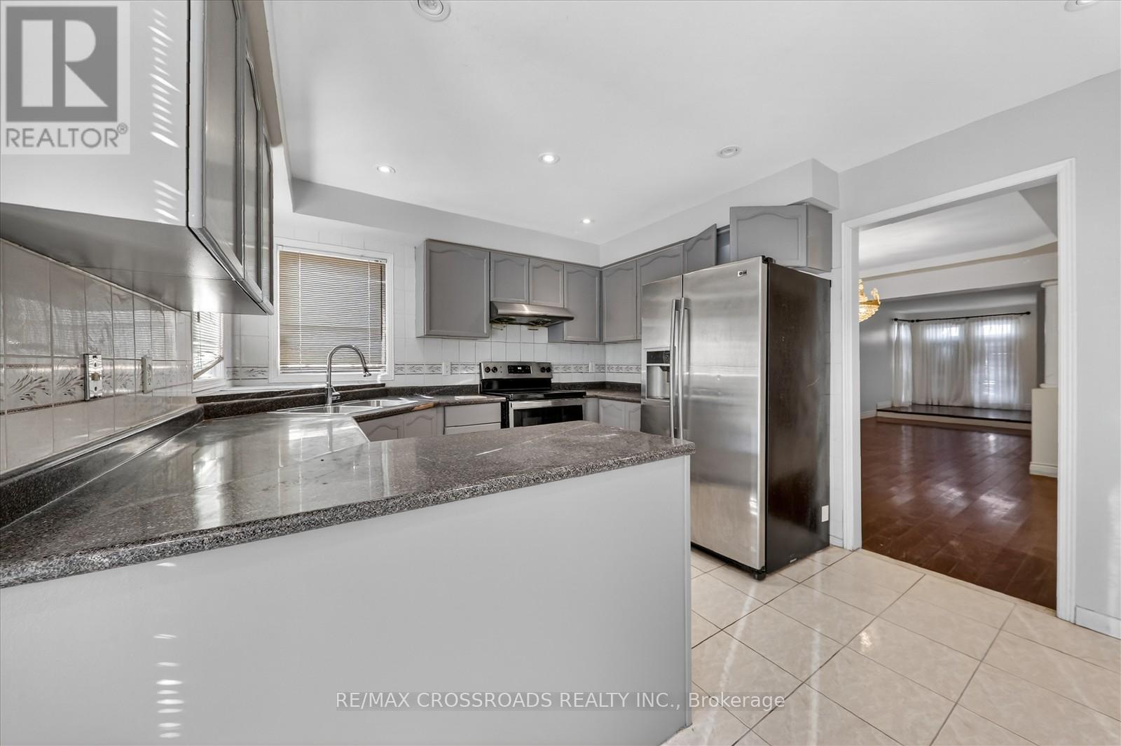 6 Gillingham Street, Toronto, Ontario  M1B 5X1 - Photo 13 - E12762328