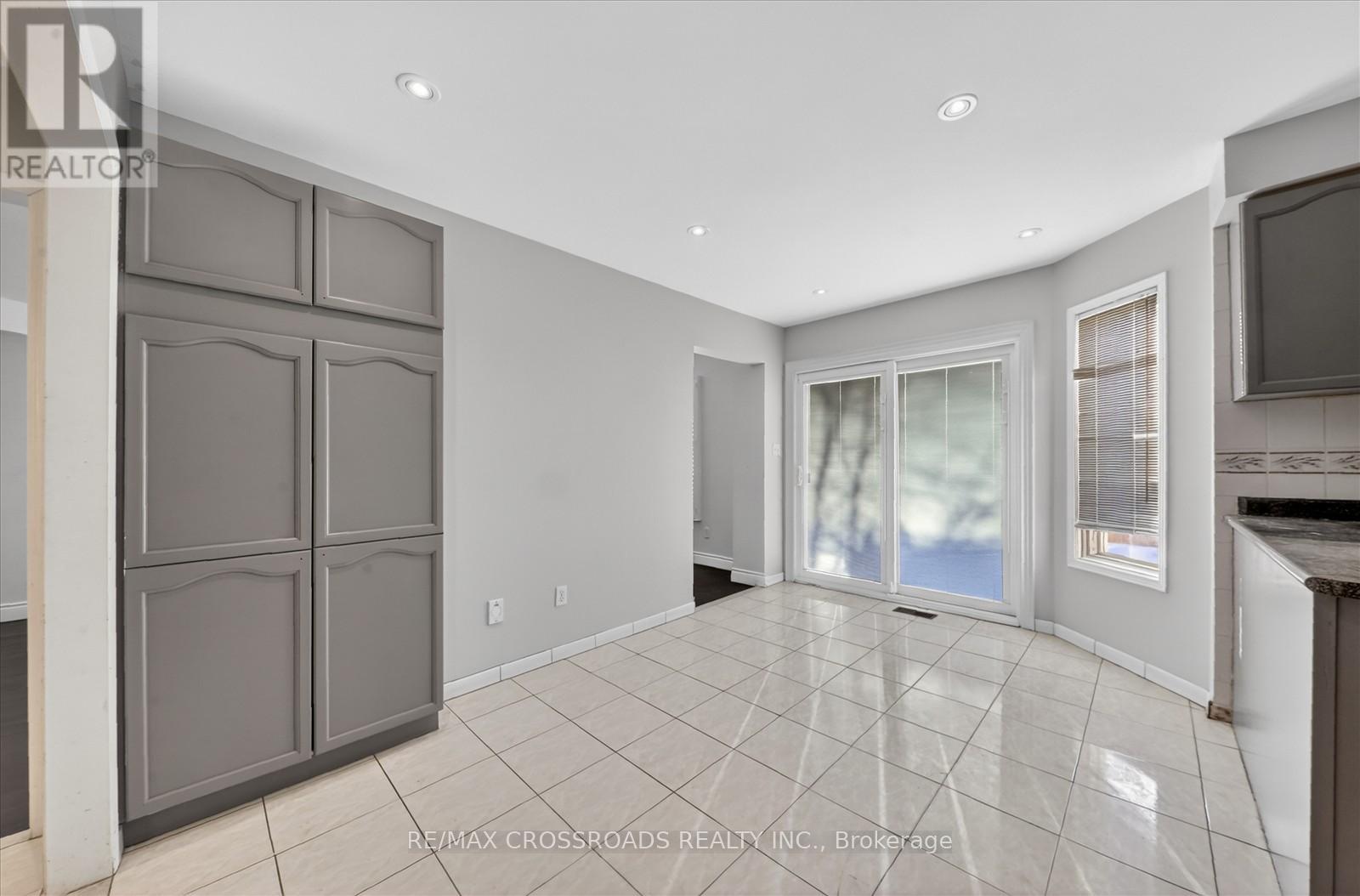 6 Gillingham Street, Toronto, Ontario  M1B 5X1 - Photo 15 - E12762328