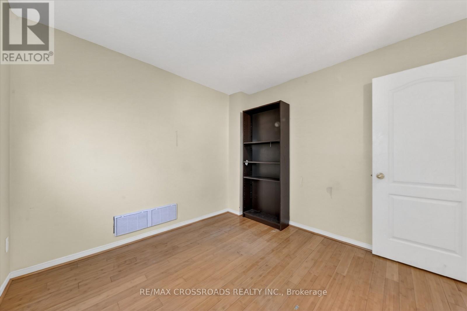 6 Gillingham Street, Toronto, Ontario  M1B 5X1 - Photo 19 - E12762328