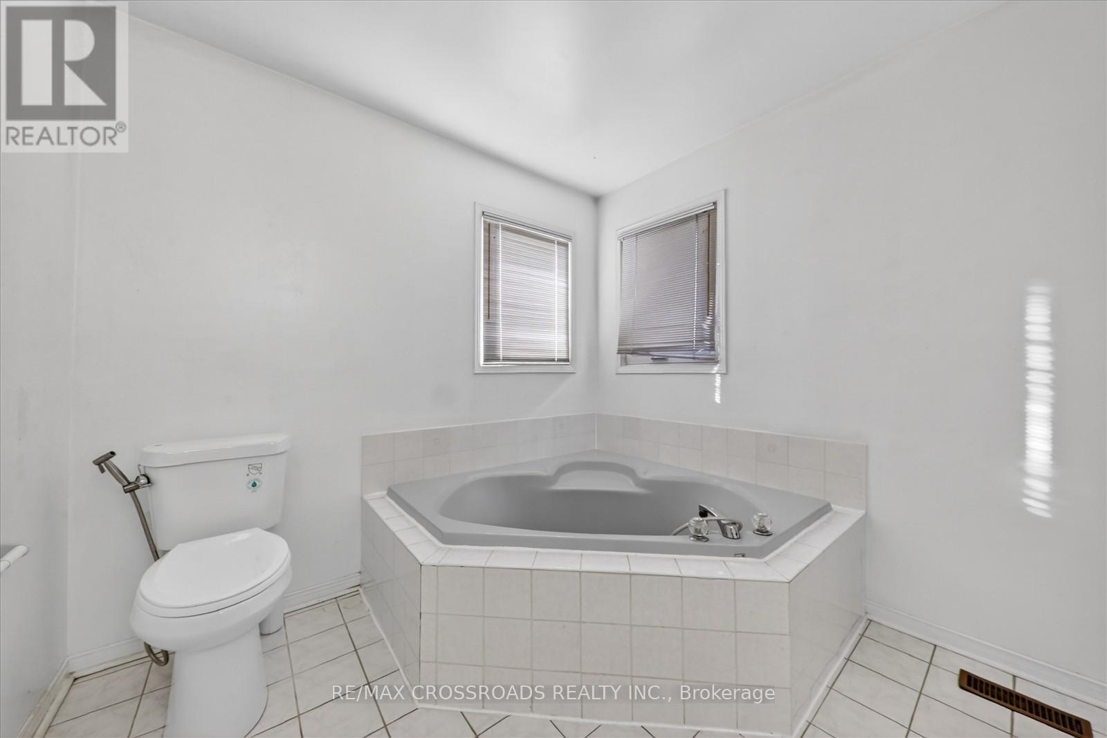 6 Gillingham Street, Toronto, Ontario  M1B 5X1 - Photo 26 - E12762328