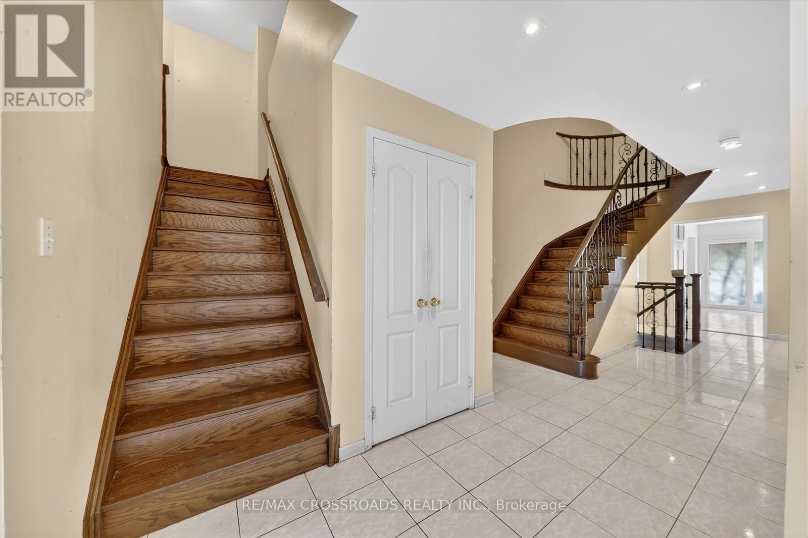 6 Gillingham Street, Toronto, Ontario  M1B 5X1 - Photo 7 - E12762328