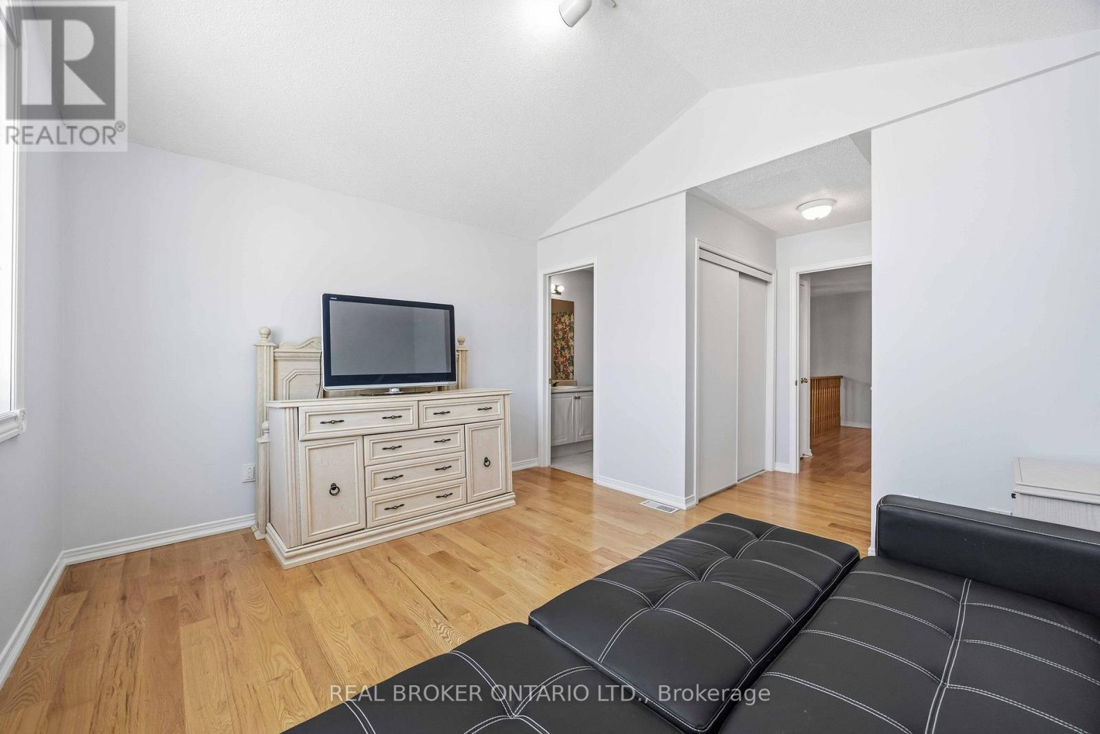 8 Medley Crescent, Markham, Ontario  L3S 4M8 - Photo 32 - N12762040