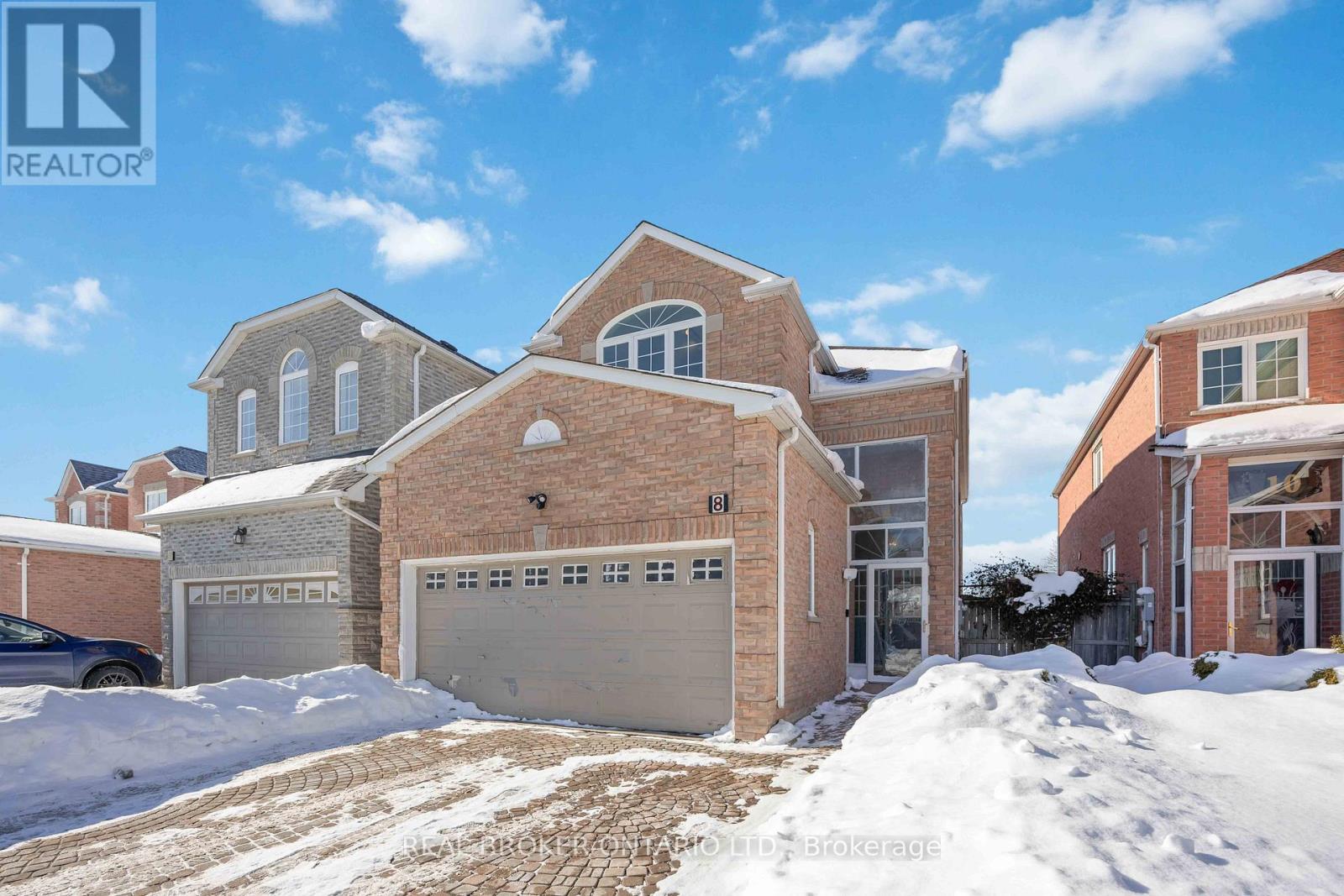 8 Medley Crescent, Markham, Ontario  L3S 4M8 - Photo 4 - N12762040