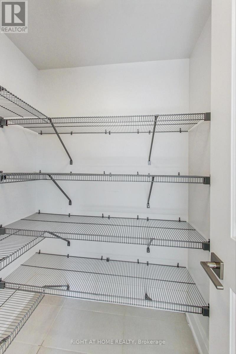 Th7 - 390 Highway 7 E, Richmond Hill, Ontario  L4B 0G5 - Photo 17 - N12762044