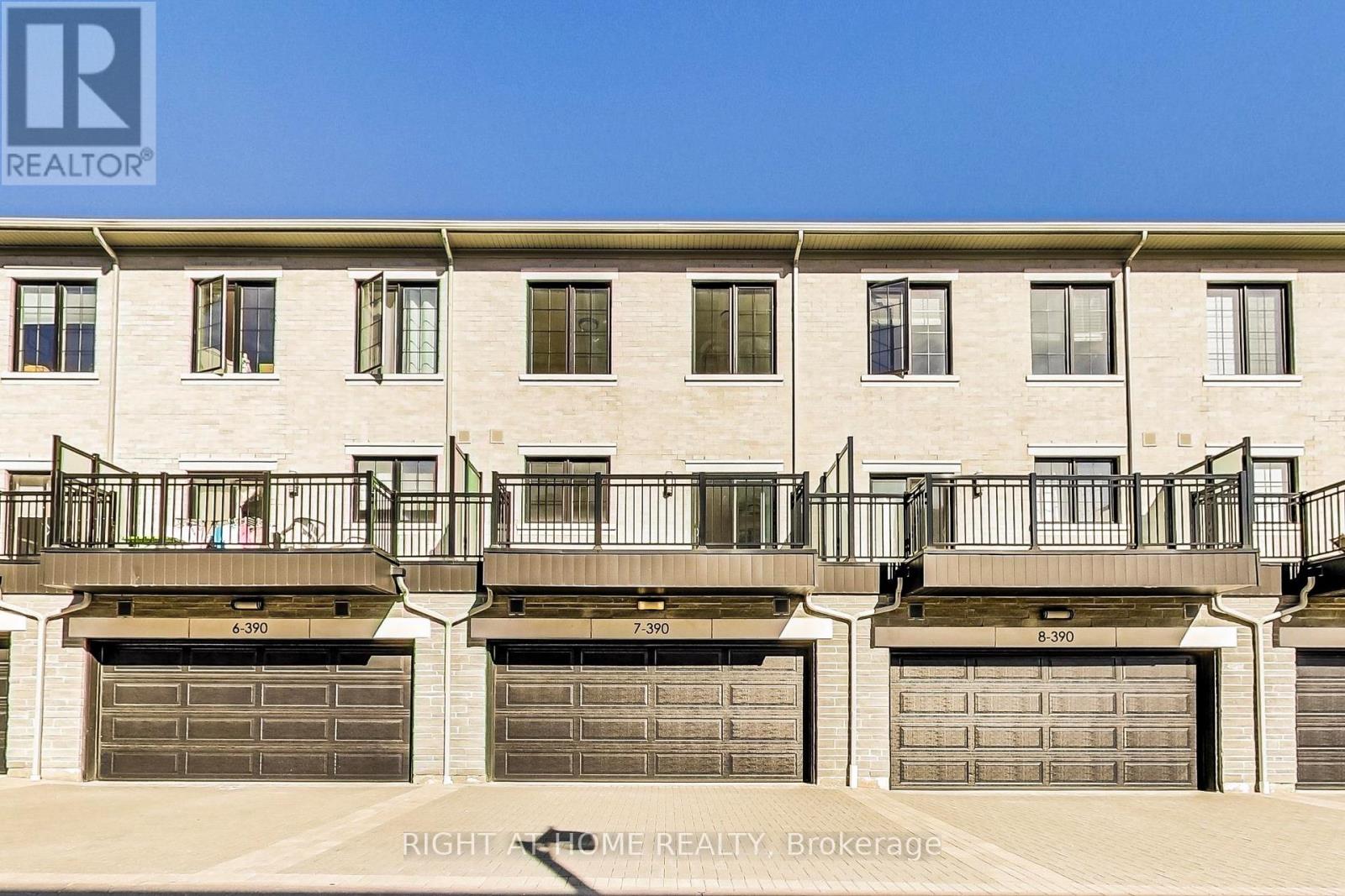 Th7 - 390 Highway 7 E, Richmond Hill, Ontario  L4B 0G5 - Photo 3 - N12762044