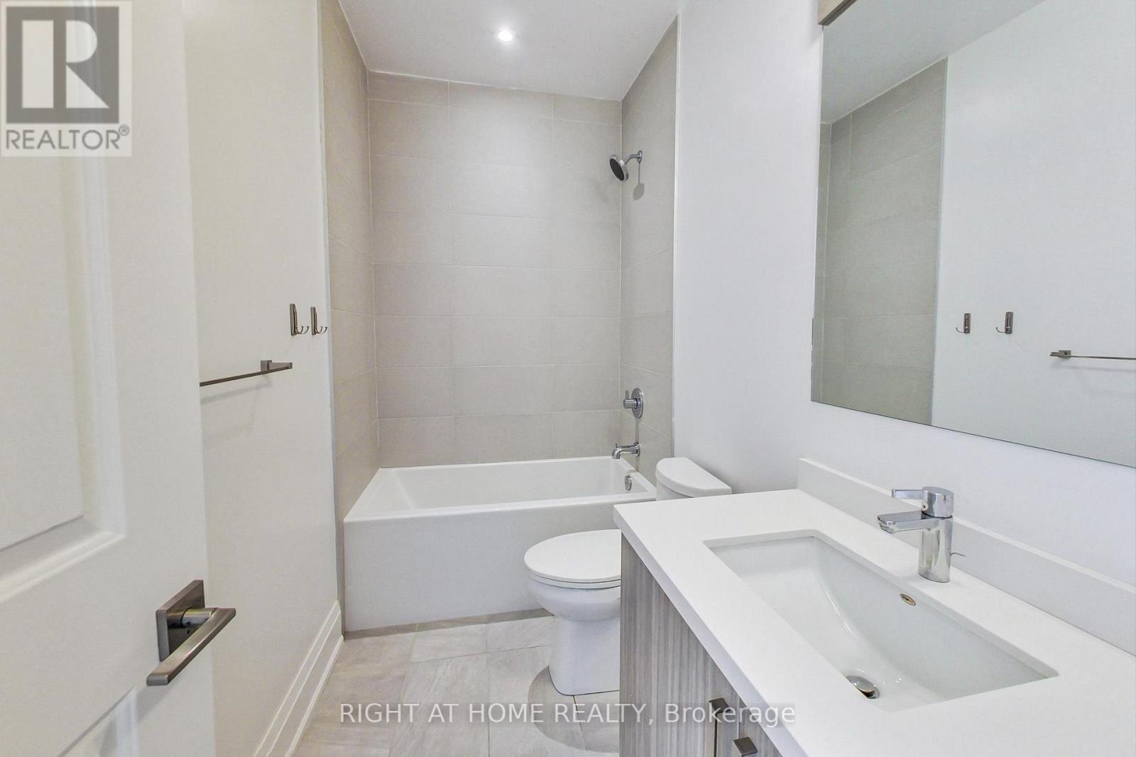 Th7 - 390 Highway 7 E, Richmond Hill, Ontario  L4B 0G5 - Photo 34 - N12762044