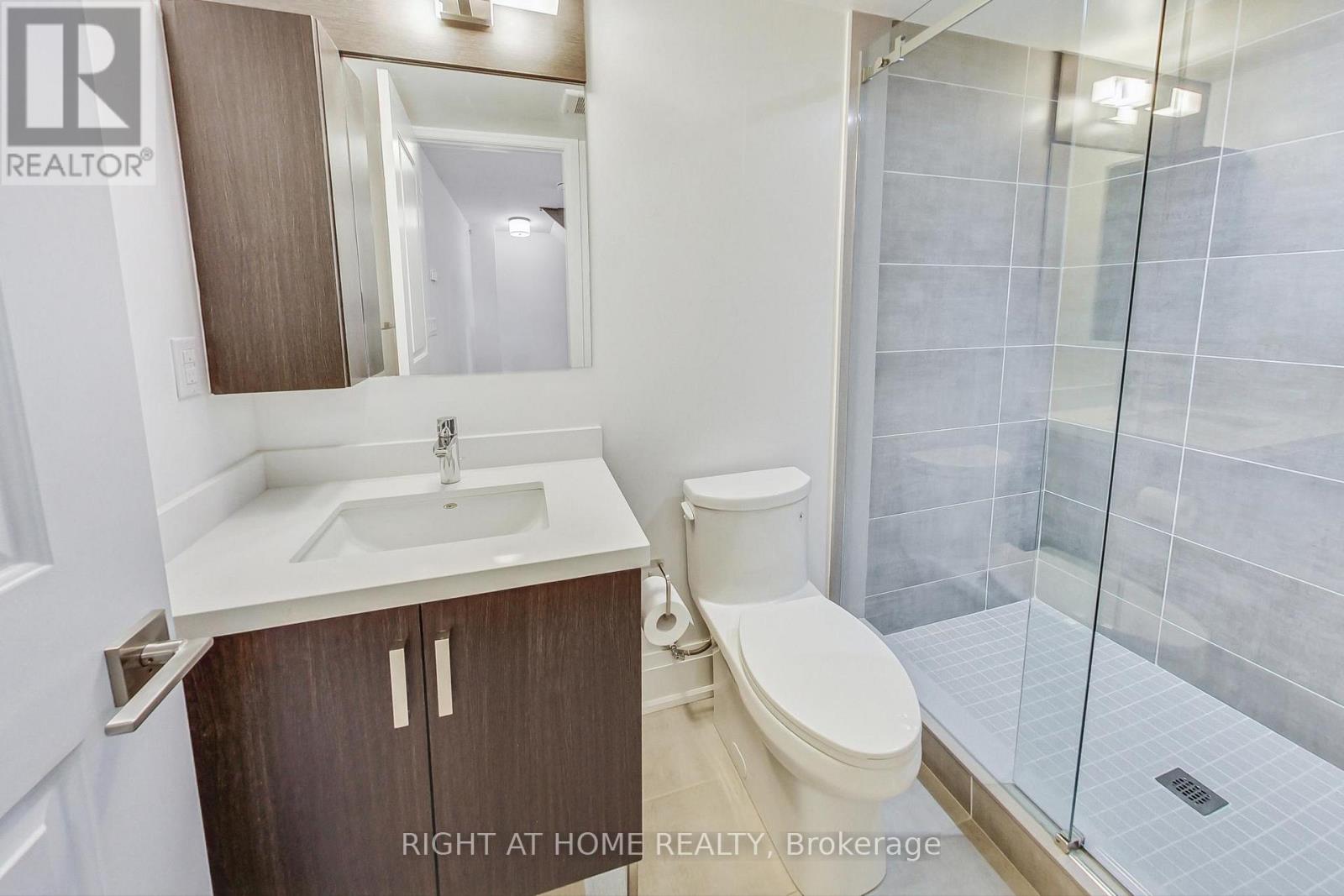 Th7 - 390 Highway 7 E, Richmond Hill, Ontario  L4B 0G5 - Photo 9 - N12762044