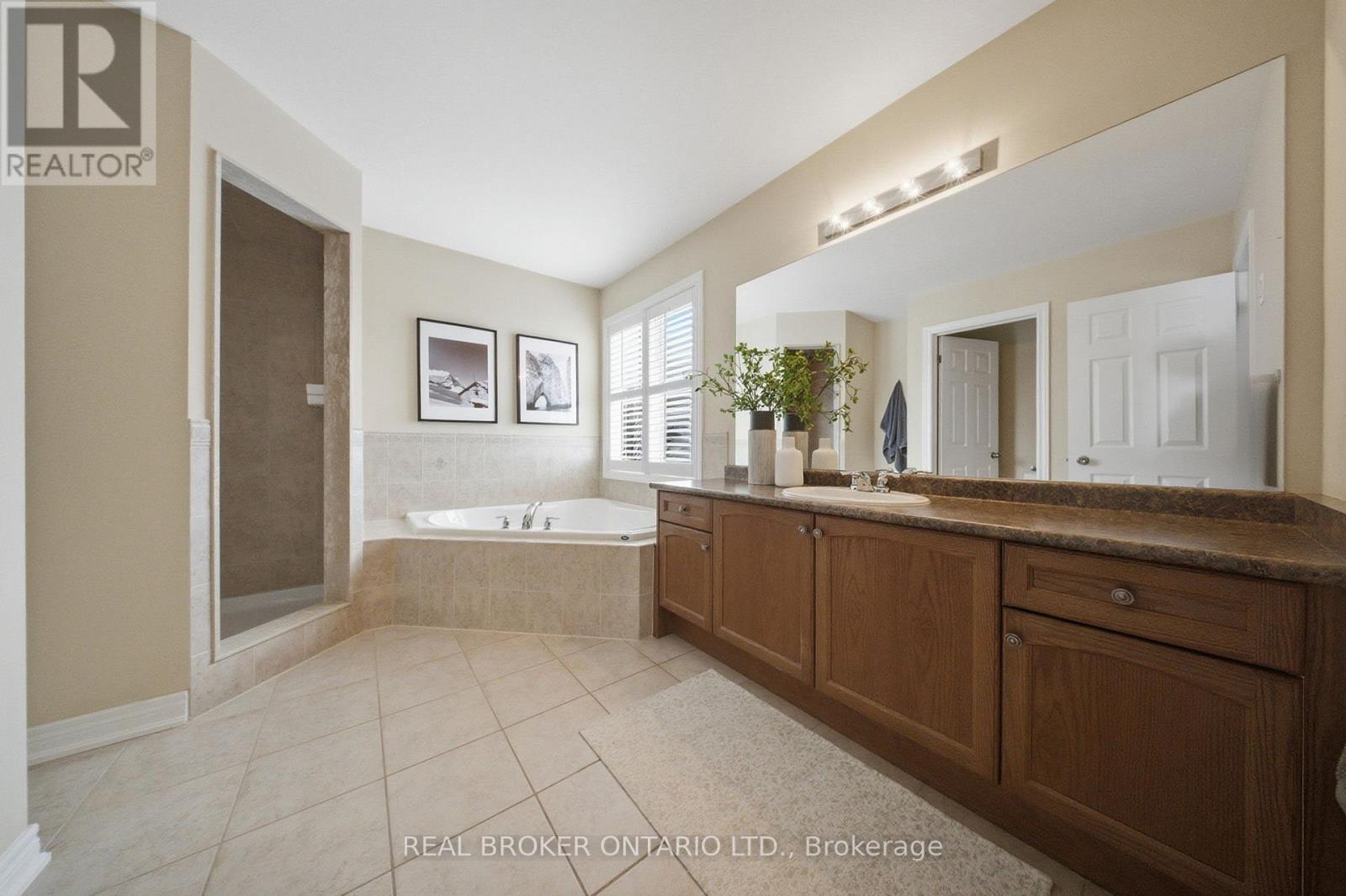 75 Pondmede Crescent, Whitchurch-Stouffville, Ontario  L4A 0E3 - Photo 18 - N12762066