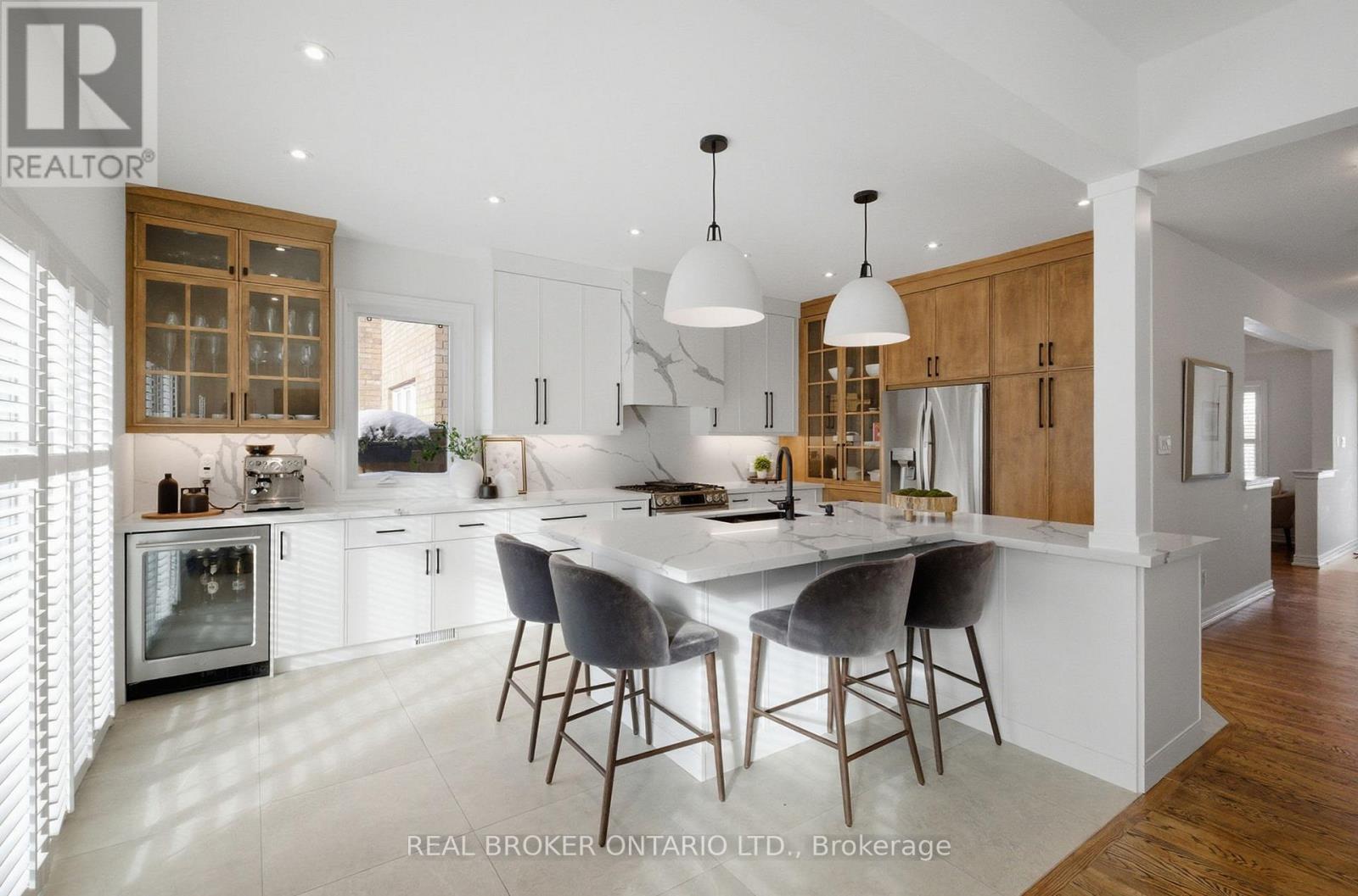 75 Pondmede Crescent, Whitchurch-Stouffville, Ontario  L4A 0E3 - Photo 6 - N12762066