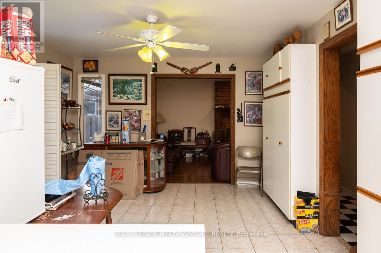 9 Hanna Avenue, Richmond Hill, Ontario  L4B 1Y6 - Photo 12 - N12762230