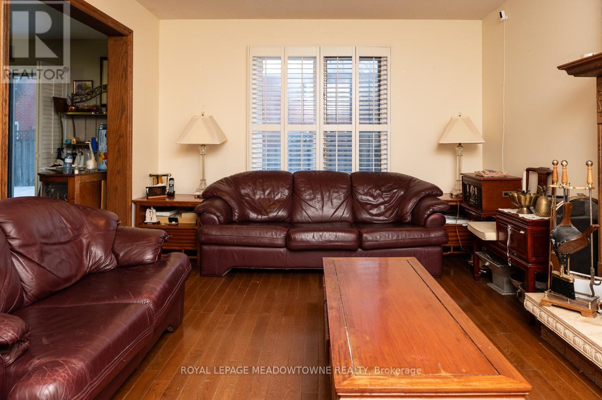 9 Hanna Avenue, Richmond Hill, Ontario  L4B 1Y6 - Photo 15 - N12762230