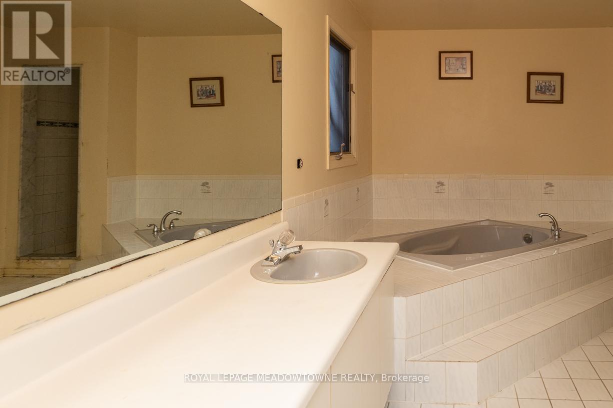 9 Hanna Avenue, Richmond Hill, Ontario  L4B 1Y6 - Photo 20 - N12762230