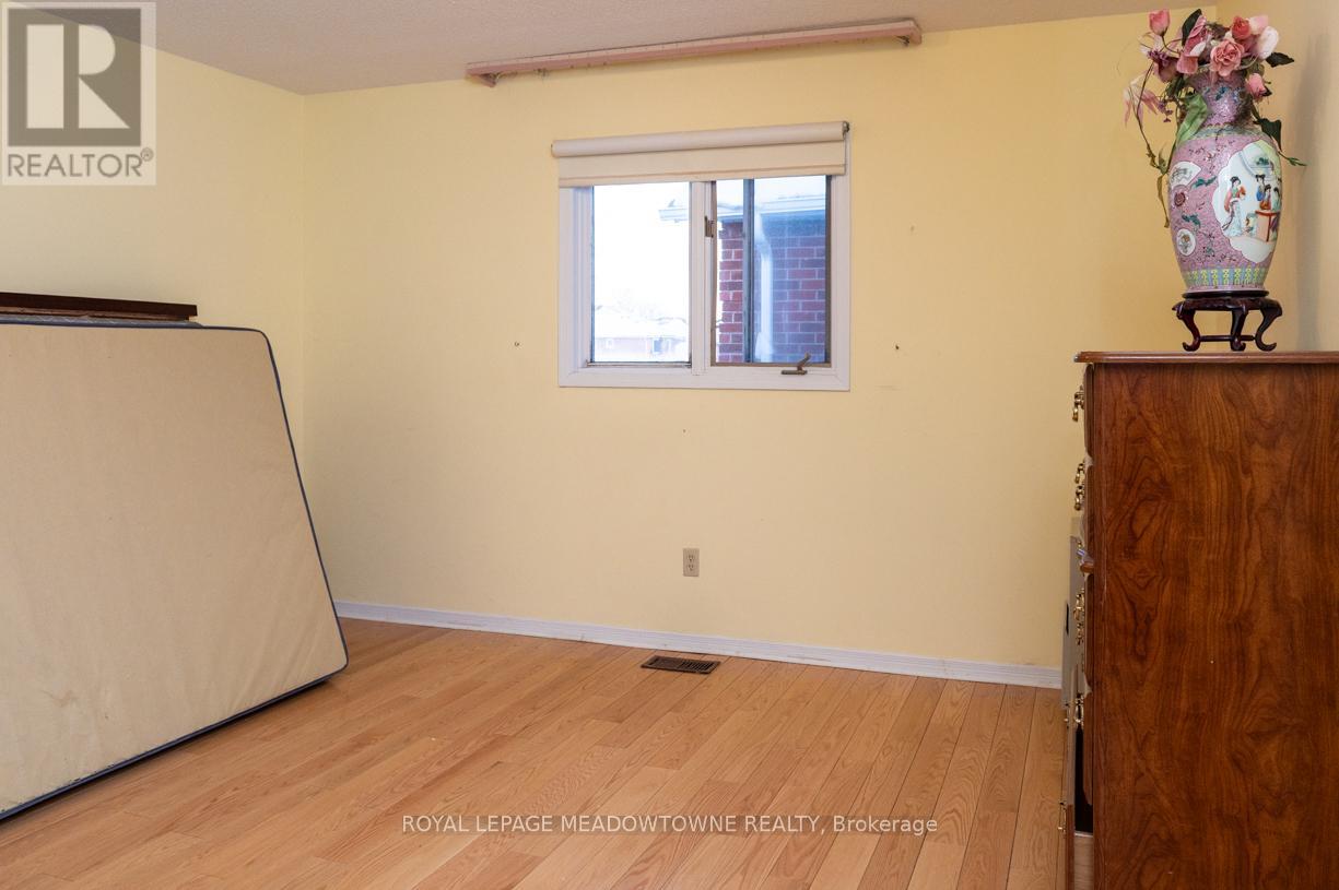 9 Hanna Avenue, Richmond Hill, Ontario  L4B 1Y6 - Photo 23 - N12762230