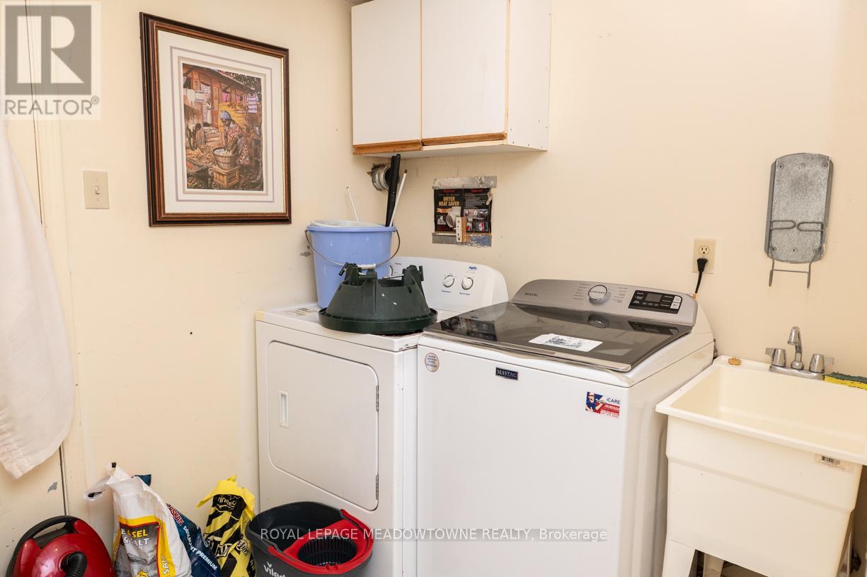 9 Hanna Avenue, Richmond Hill, Ontario  L4B 1Y6 - Photo 6 - N12762230