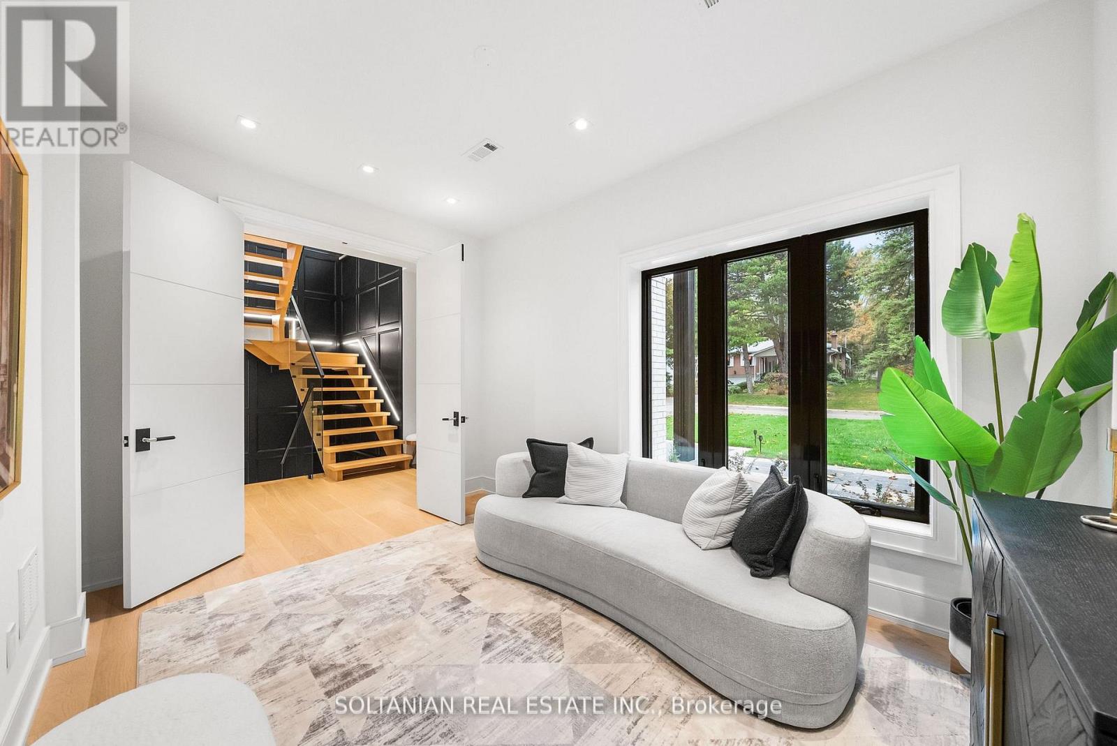 98 Babcombe Drive, Markham, Ontario  L3T 1N1 - Photo 18 - N12762298