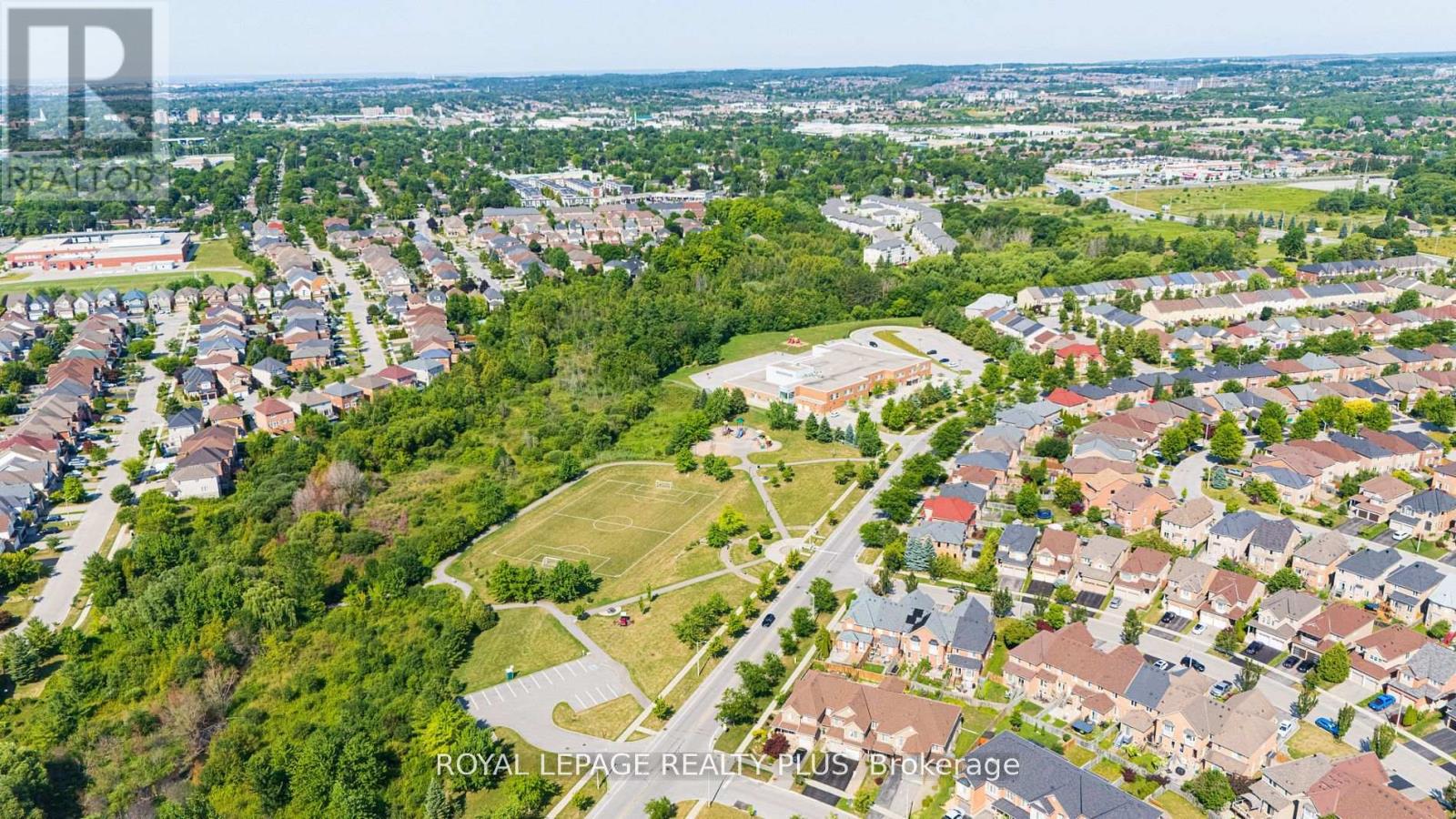 104 Melbourne Drive, Richmond Hill, Ontario  L4S 2G7 - Photo 47 - N12762306