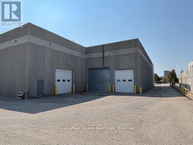 90 Tigi Court, Vaughan, Ontario  L4K 5E4 - Photo 5 - N12762352