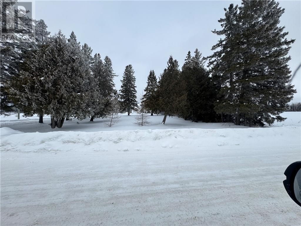 1040 Nipissing Road, Warren, Ontario  P0H 2N0 - Photo 19 - 2126324