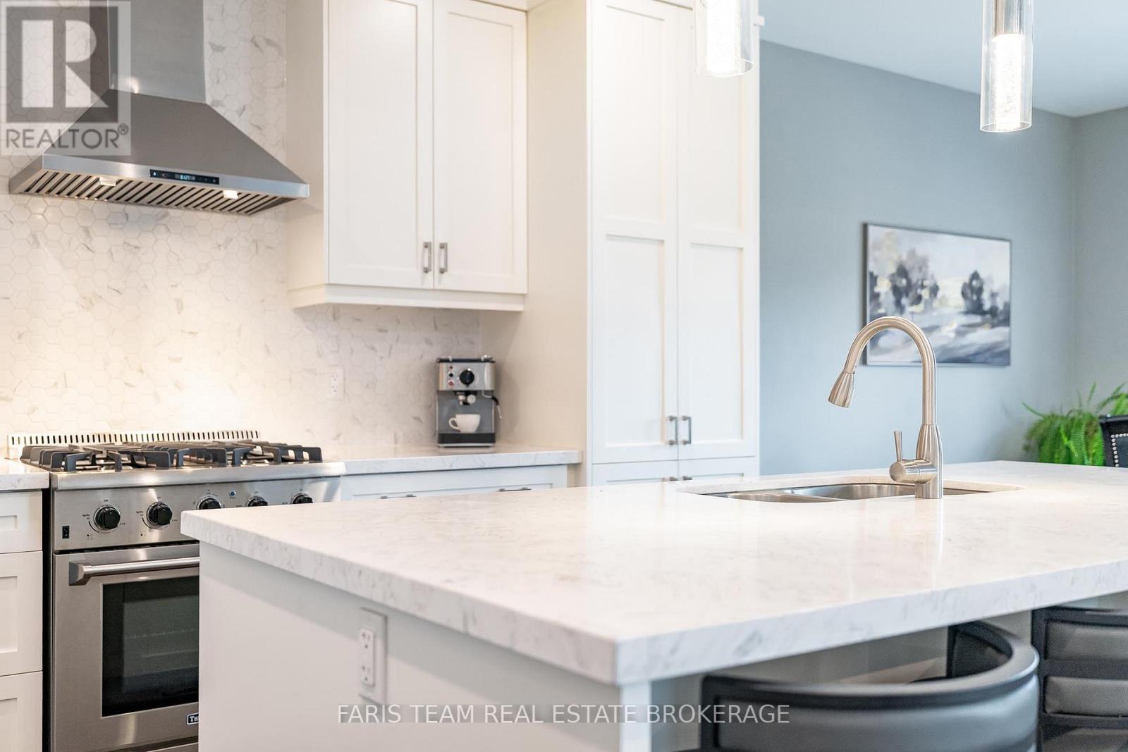 5 Breanna Boulevard, Oro-Medonte (Prices Corners), Ontario  L3V 6H2 - Photo 10 - S12762026