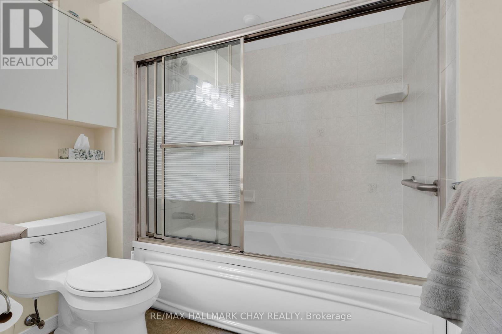 103 - 21 Kempenfelt Drive, Barrie (North Shore), Ontario  L4M 1B8 - Photo 16 - S12762166