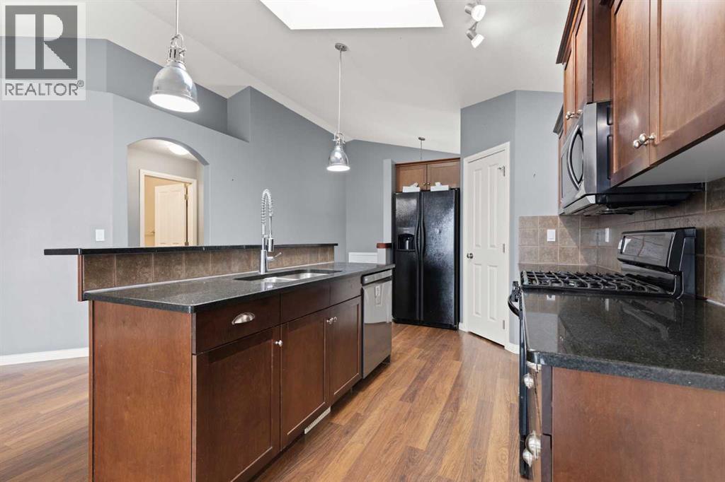 365 Somerset Row Se, Medicine Hat, Alberta  T1B 0H1 - Photo 8 - A2274650