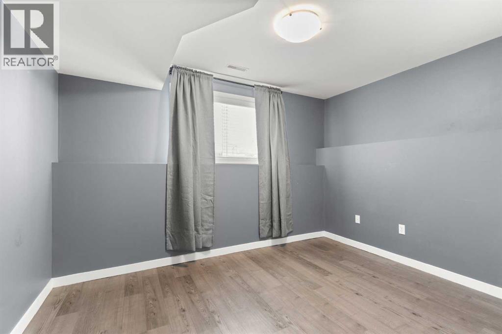 365 Somerset Row Se, Medicine Hat, Alberta  T1B 0H1 - Photo 30 - A2274650