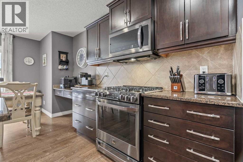 715 Copperpond Circle Se, Calgary, Alberta  T2Z 0R5 - Photo 11 - A2270187