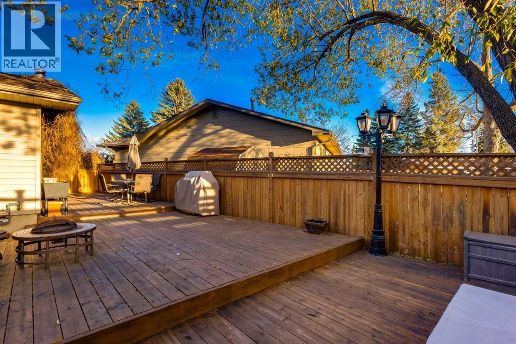 21 Midridge Green Se, Calgary, Alberta  T2X 1C9 - Photo 39 - A2278195